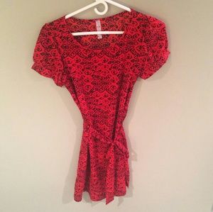 Francesca's red black & navy blue printed dress S